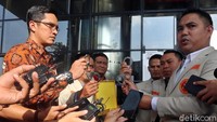 Pemberian borgol itu dilakukan tepat sehari setelah terjadinya teror bom molotov di rumah kedua pimpinan KPK pada Rabu (9/1/2019) kemarin.