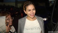 Nikita Mirzani saat ditemui usai tampil di sebuah acara baru-baru ini. Foto: Noel/detikFoto