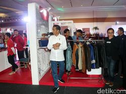 Hadiri Ultah Bukalapak Jokowi Semringah Banget