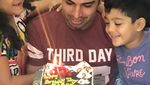 Momen Manis Tata Janeeta Tiup Kue Ultah dan Minum Secangkir Teh