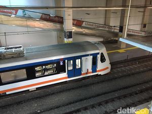 Asyik! Manggarai-Soetta Cuma Rp 40.000 Naik Kereta Bandara