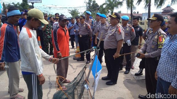 Nelayan Indramayu Desak Pemerintah Berantas Jaring Garok