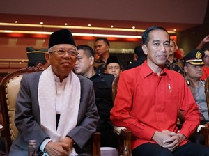 Jokowi-Maruf Amin Salat Magrib di Istana Sebelum Debat Pilpres