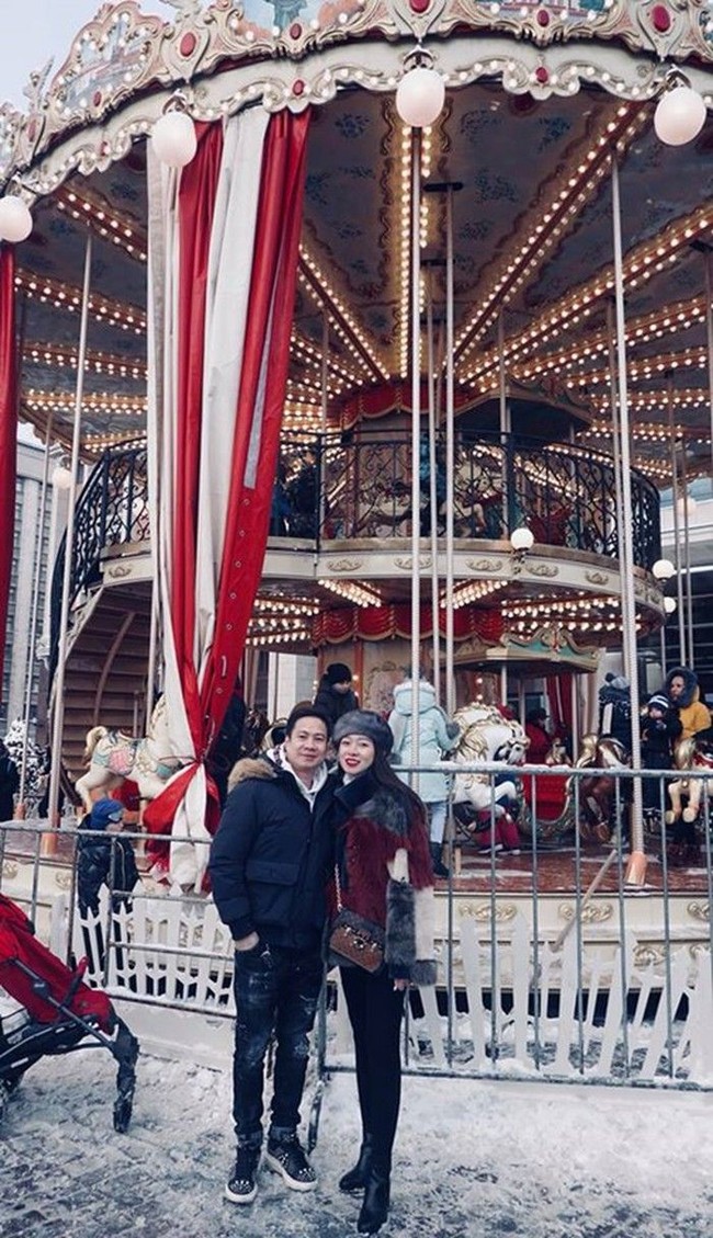 Orangtua Van Anh mengatakan bahwa ia akan menyesal menikahi seseorang yang ditemuinya melalui internet, ditambah mereka tidak saling kenal cukup lama. Setelah Dang Tuan mendengar hal ini, ia memutuskan untuk terbang ke Vietnam untuk bertemu dengan orangtua Van Anh dan mencoba mendapatkan restu mereka. Foto: Istimewa