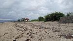 Foto: Pantai Cantik di Dompu yang Ternoda Sampah