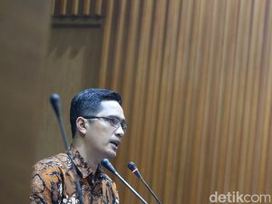 Mobil Dinas dan Struktur Gemuk KPK Dikhawatirkan Bebani Keuangan Negara