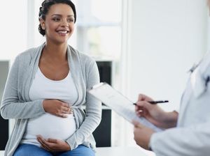 4 Pertanyaan Wajib Ibu Hamil Saat Konsultasi Dokter Pertama Kali