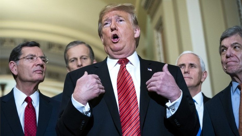 Bertemu Demokrat Bahas Tembok Meksiko, Trump Gebrak Meja dan Walkout Bertemu Demokrat Bahas Tembok Meksiko, Trump Gebrak Meja dan Walkout
