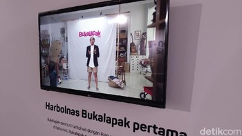 Salah satu iklan yang ikonik dari Bukalapak dalam mempromosikan Harbolnas pertamanya. Foto: Muhamad Imron Rosyadi/detikINET