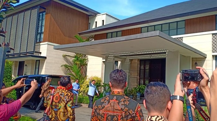 Biru-biru, Prabowo-Sandiaga Temui SBY di Mega Kuningan