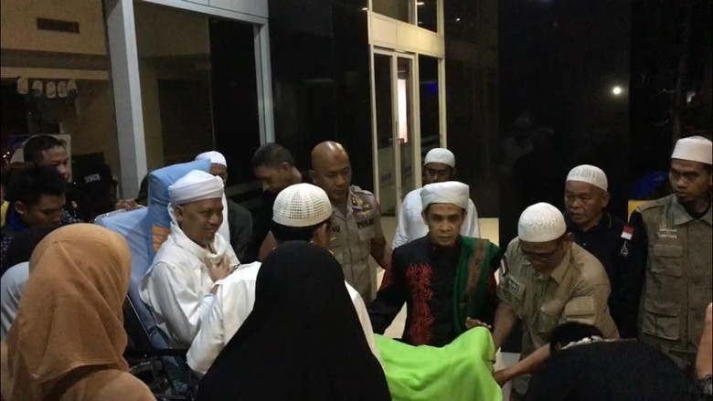 Dirawat di Penang Malaysia, Begini Kondisi Ustaz Arifin Ilham Sekarang Dirawat di Penang Malaysia, Begini Kondisi Ustaz Arifin Ilham Sekarang