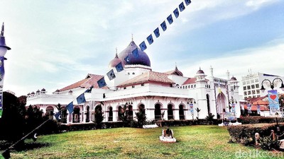 Foto-foto Penang, Tempat Berobatnya Arifin Ilham
