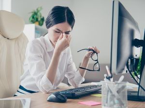 5 Zodiak yang Terlalu Banyak Mikir, Jadinya Sering Stres