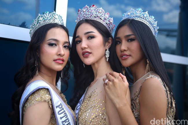 Sudah setahun terakhir Sonia Fergina Citra, Vania Fitryanti Herlambang dan Wilda Octaviana Situngkir melalui hari-harinya bersama sebagai tiga besar Puteri Indonesia 2018. Sambil berbagi suka dan duka, ketiganya juga saling menginspirasi. (Foto: Muhammad Ridho)