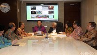 Pertemuan tersebut untuk membahas calon hakim agung.