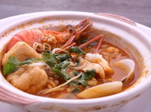 Jet Ski Cafe : Menikmat Laksa Laut Sambil Menanti Datangnya Senja di Pesisir Jakarta