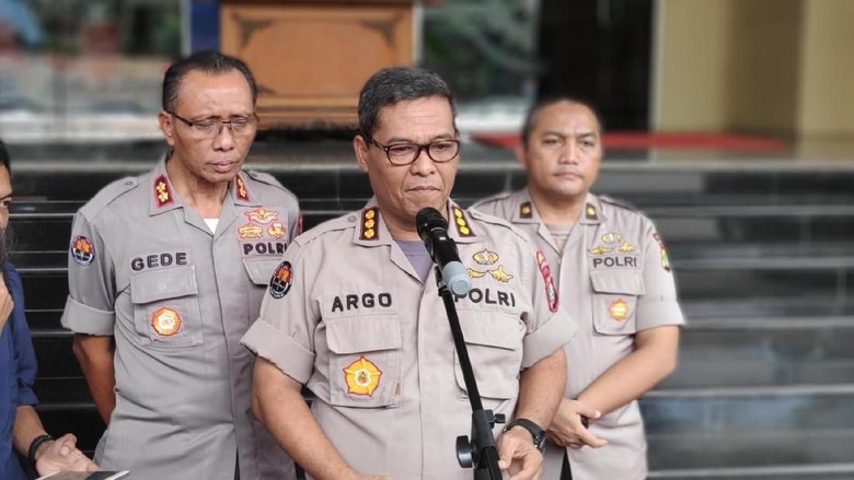 Kamis, Satgas Antimafia Bola Panggil Plt Ketum PSSI Kamis, Satgas Antimafia Bola Panggil Plt Ketum PSSI