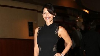 Dalam dunia pertelevisian, Lauren Sanchez dikenal sebagai seorang senior. Sejak tahun 90-an dia sudah memulai kariernya di industri televisi dengan bekerja sebagai asisten resepsionis hingga sukses menjadi presenter ternama. Dia merupakan host acara So You Think You Can Dance, presenter EXTRA, host tamu The View dan lain-lain. Foto: AFP