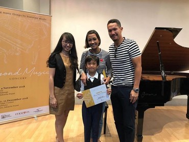 Intip 6 Momen Manis Angga 'Maliq & D'Essentials' dengan 