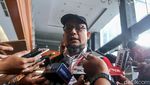 Gaya Novel Baswedan Saat Bersaksi di Sidang Lucas