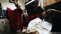 Berbagai macam motif ikonik Depok seperti Belimbing dan tugu menjadi andalan para pengusaha batik. Bekerja sama dengan Bank Mandiri Syariah, hingga per akhir November 2018 pembiayaan usaha mikro Mandiri Syariah telah mencapai OS Rp 4,33 triliun.