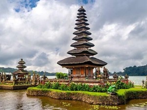 Lonely Planet: Indonesia Wajib Dikunjungi 2019 dan Bali Makin Populer bagi Turis Millennial