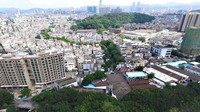 Seperti diketahui bahwa AS dan China sedang memanas karena perang dagang. Basis manufaktur, Kota Zhongshan menjadi daerah yang benar-benar merasakan kesulitan karena barang-barang mereka menjadi lebih mahal bagi konsumen AS (BBC Capital) 