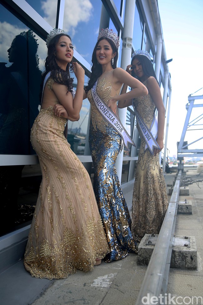 Sejak memenangkan Puteri Indonesia 2018, Sonia, Vania, dan Wilda, tinggal di bawah satu atap sembari mempersiapkan diri untuk mengikuti ajang internasional. Hadir sebagai bintang tamu dHappening detikcom, trio berjuluk Vanila ini mengungkapkan soal persahabatan dan kekaguman mereka terhadap satu sama lain. (Foto: Muhammad Ridho)