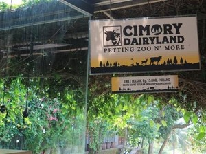 Potret Libur Akhir Pekan Seru di Cimory on The Valley