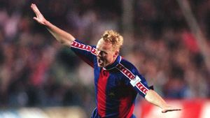 2 Bek Legendaris Ini Bikin Hat-trick di Tiga Laga Berbeda