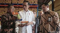 Adapun saat ini penyelenggaraan operasi beras Bulog sampai dengan hari ini telah mencapai 37.017 ton. Sedangkan 2018 sebanyak 544.649 ton atau tertinggi dalam 10 tahun terakhir.
