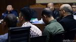 Gaya Novel Baswedan Saat Bersaksi di Sidang Lucas