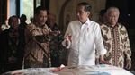 Potret Jokowi Cek Stok Beras di Gudang Bulog