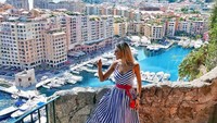 Cantiknya saat dia liburan ke Monte Carlo, Monako. (diana_yevdokimova/Instagram)