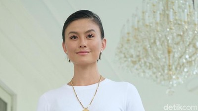 Terlihat Simpel, Gaya Agnez Mo Saat Bertemu Jokowi Ternyata Capai Rp 1/2 M