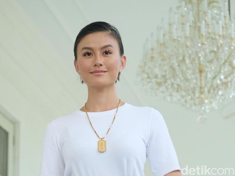 Senyum Agnez Mo saat Bertemu Jokowi di Istana