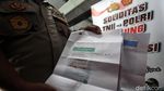 Tangan Diikat, Ini Tersangka Penyebar Hoax Surat Suara Tercoblos