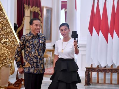 Potret Akrab Agnez Mo Nge-Vlog Bareng Presiden Jokowi