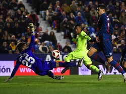 Malcom gagal memanfaatkan peluang yang ia dapat. Foto: David Ramos/Getty Images