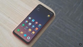Tampila depan dari Redmi Note 7 yang memiliki layar 6,3 inch dengan aspek rasio 19,5:9 dan kualitas 1080p. Foto: YouTube/Everything in one