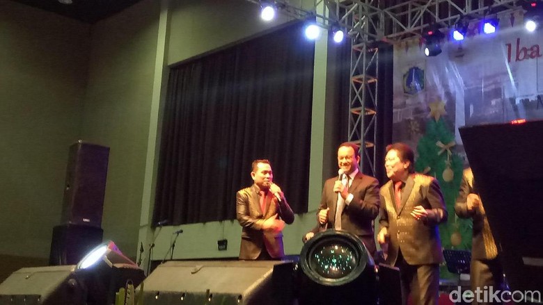Hadiri Natal Bersama Pemprov DKI, Anies Diajak Nyanyi Lagu John Denver Hadiri Natal Bersama Pemprov DKI, Anies Diajak Nyanyi Lagu John Denver