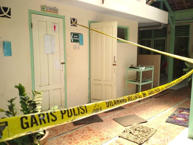 Dinas Pendidikan: Pelajar yang Buang Bayi ke Kloset Boleh Ikut UN Dinas Pendidikan: Pelajar yang Buang Bayi ke Kloset Boleh Ikut UN