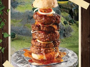 Sanggup? Makan Burger 1 Kg dan Pizza 106 Cm yang Super Ngenyangin!