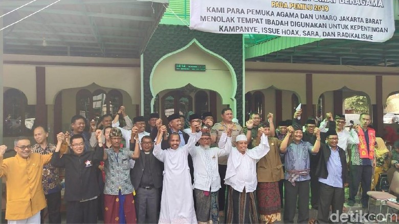 Tolak Ada Kampanye, 1.000 Tempat Ibadah di Jakbar Dipasangi Spanduk Tolak Ada Kampanye, 1.000 Tempat Ibadah di Jakbar Dipasangi Spanduk