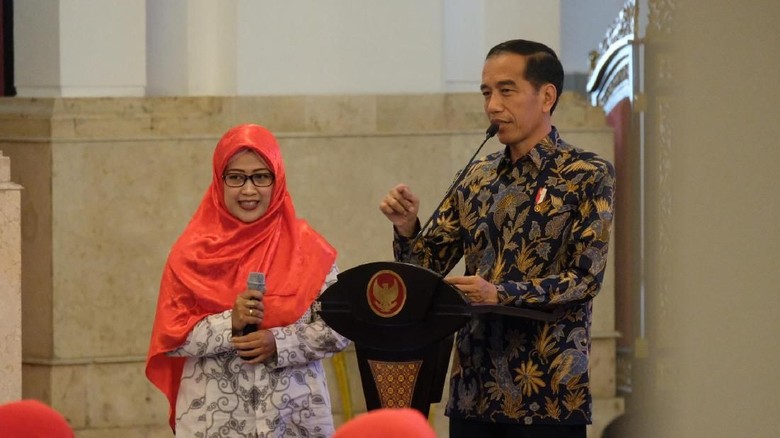 Percaya Tak Percaya Jokowi Dengar Gaji Guru Rp 300 Ribu Percaya Tak Percaya Jokowi Dengar Gaji Guru Rp 300 Ribu