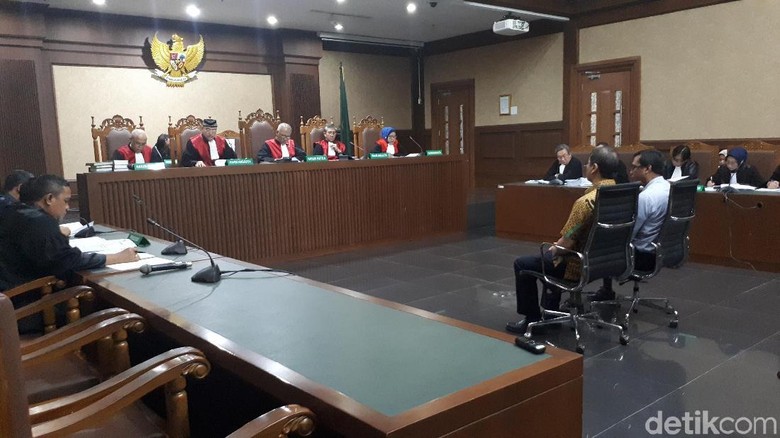 Jaksa Ungkap Suap DPRD Kalteng, Rp 240 Juta Diberi Kode Alquran Jaksa Ungkap Suap DPRD Kalteng, Rp 240 Juta Diberi Kode Alquran