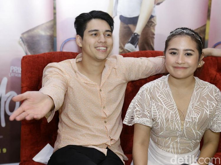 Prilly Latuconsina dan Maxime Bouttier yang Makin Mesra