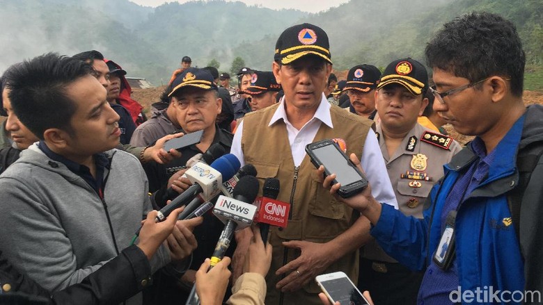 Kepala BNPB Ingin Pelatihan Mitigasi Bencana hingga Tingkat RW Kepala BNPB Ingin Pelatihan Mitigasi Bencana hingga Tingkat RW