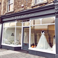 Pujian di media sosial juga disertai posting-an dari para netizen yang berbagi foto spesial mereka ketika menikah dengan menggunakan kursi roda. (Foto: Instagram)