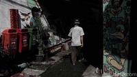 Pembuatan mural dengan tema pendidikan dan kebersihan itu secara tidak langsung mengajak warga untuk bertindak positif serta hidup bersih.